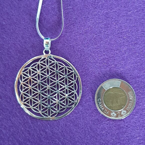 Vintage Sterling Silver “Flower of Life” Pendant with Herringbone Chain Necklace - Picture 5 of 13